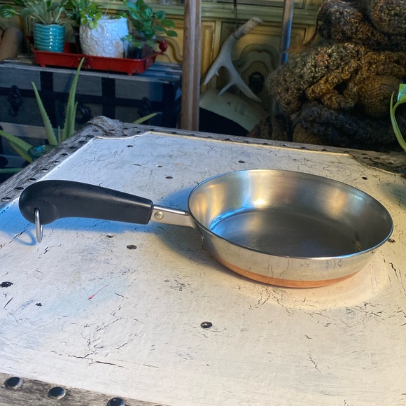 Revere Ware Copper Bottom 7” Frying Pan - Picture 9 of 11